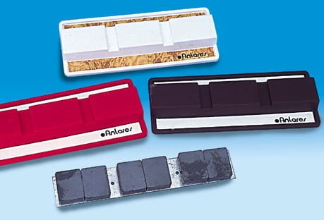 Magnetyczny trzymak noży